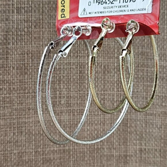 Arizona Jean Company Women Earrings Silver and Gold Tone Hoop Loop Jewelry - Picture 6 of 10